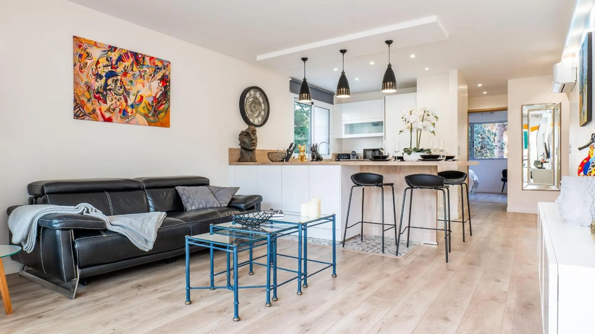 2-Room Apartment With Terrace Close To The Center Cannes 0*,