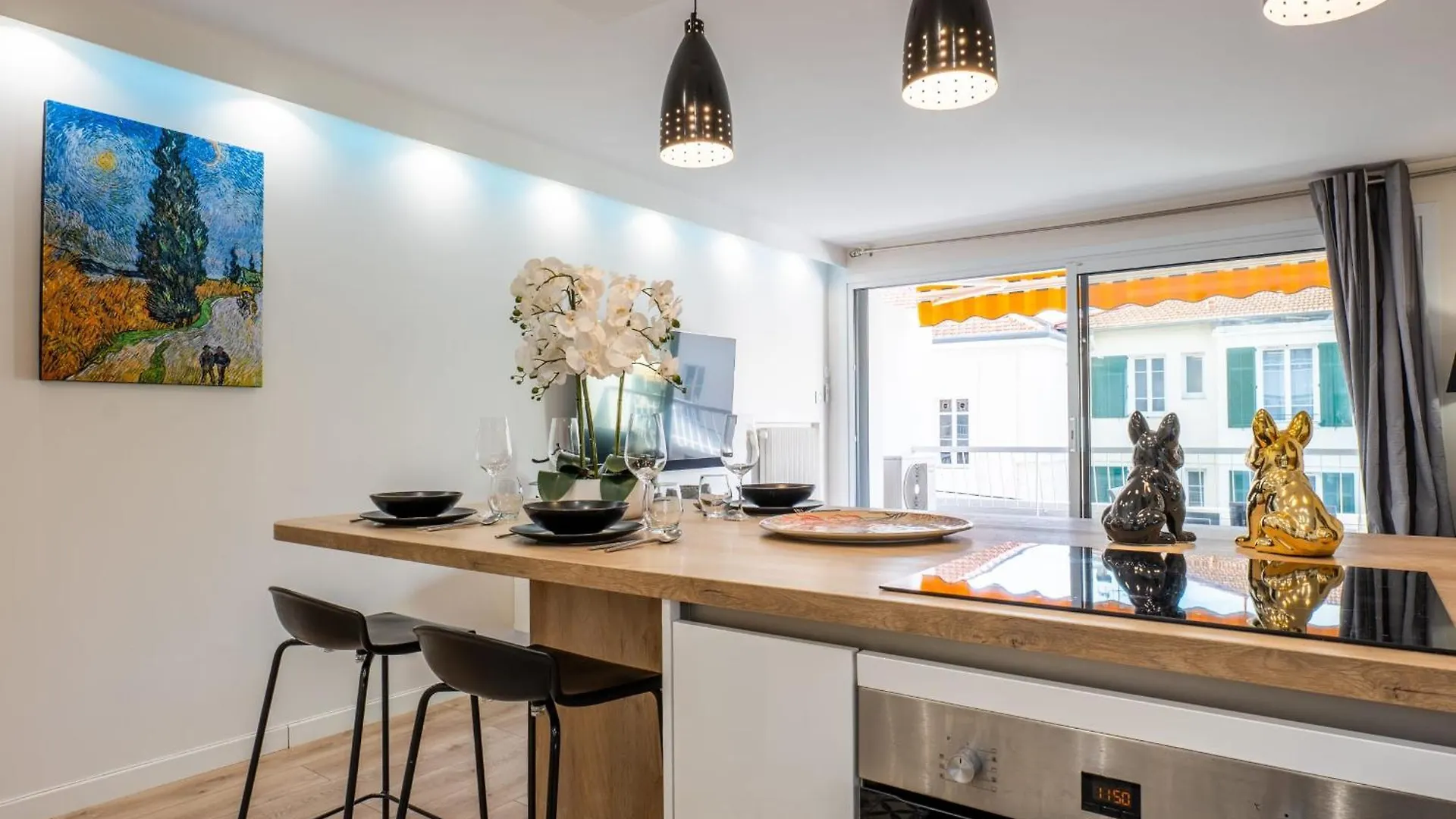 2-Room Apartment With Terrace Close To The Center Cannes