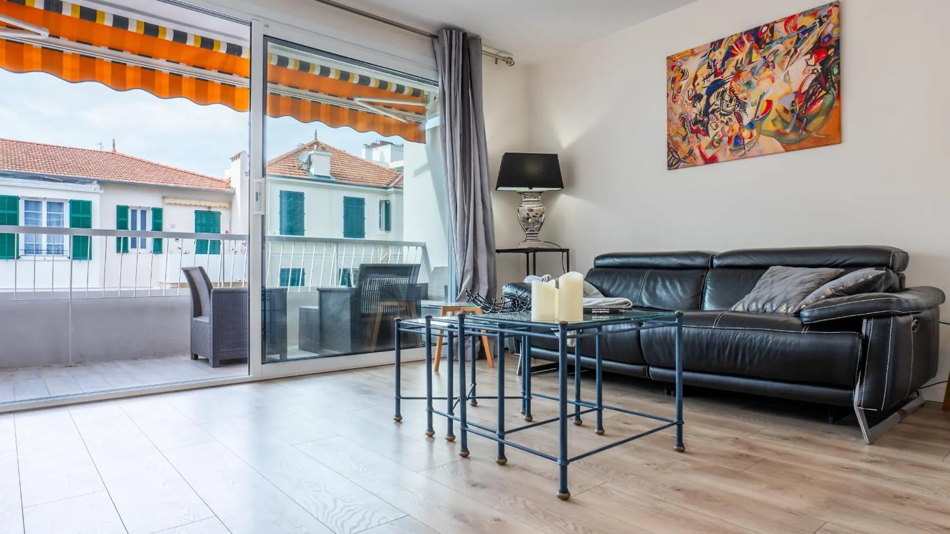 2-Room Apartment With Terrace Close To The Center Cannes France