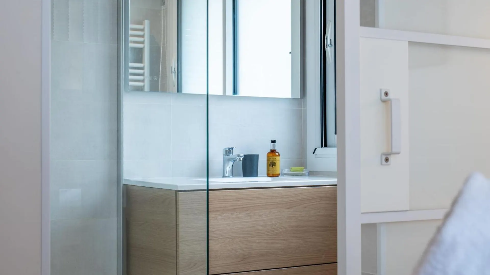 2-Room Apartment With Terrace Close To The Center Cannes